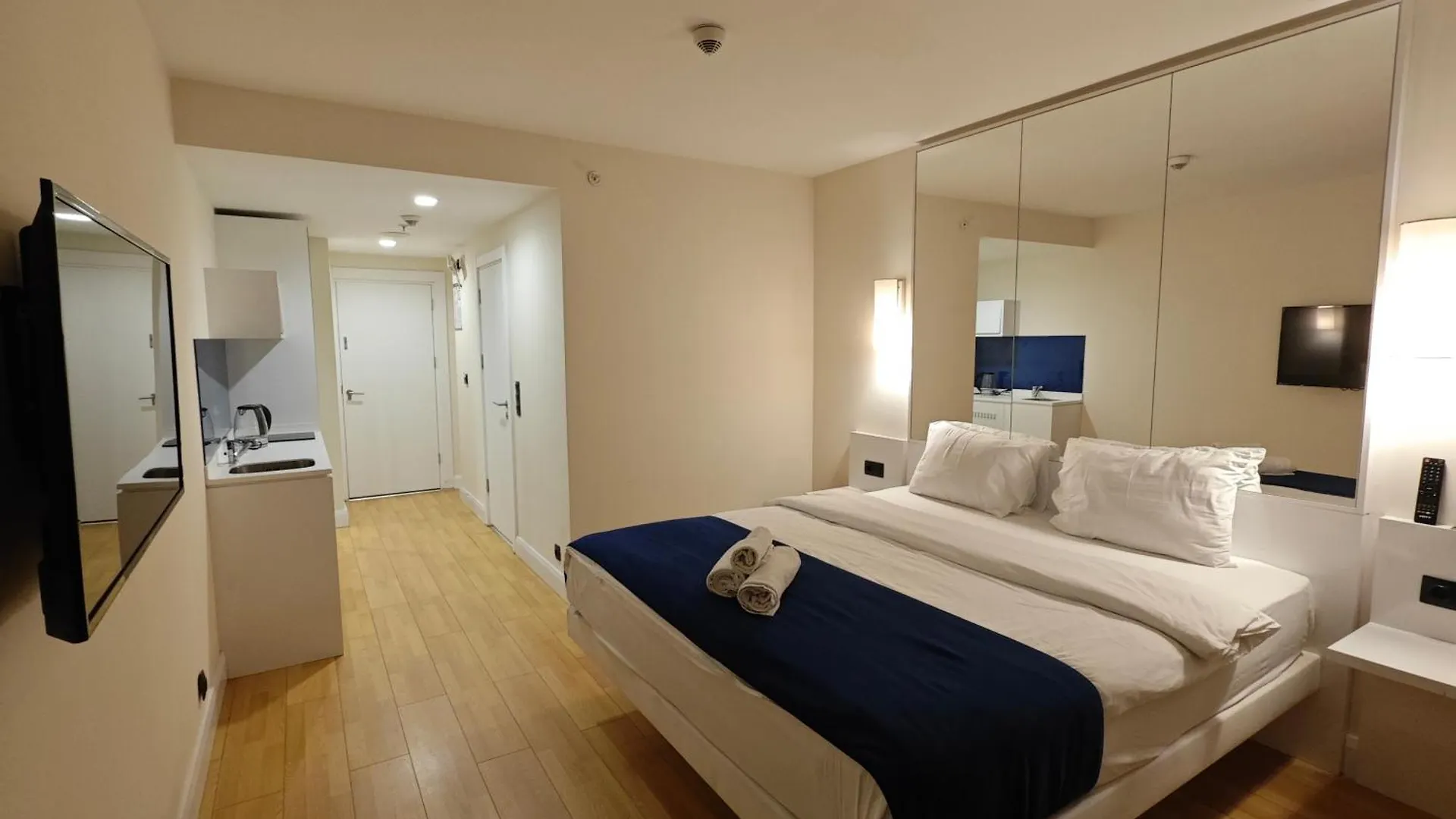Beachfront Panoramic Apartments Batumi