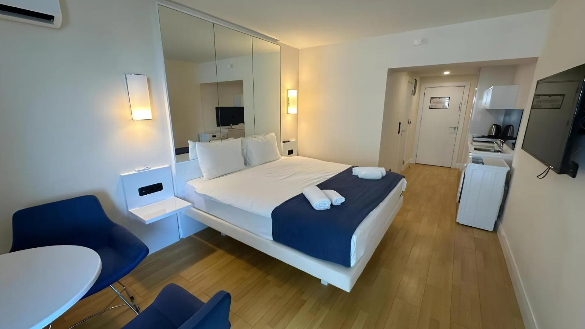 Beachfront Panoramic Apartments Batumi