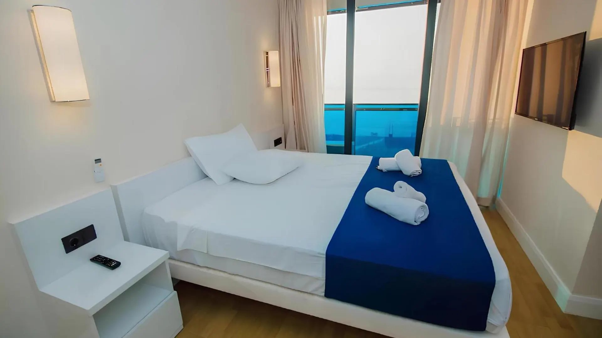 Beachfront Panoramic Apartments Batumi 0*,