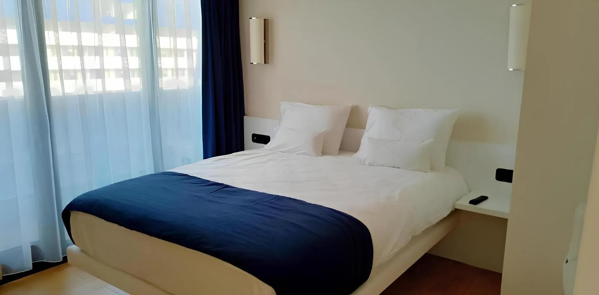Beachfront Panoramic Apartments Batumi 0*,