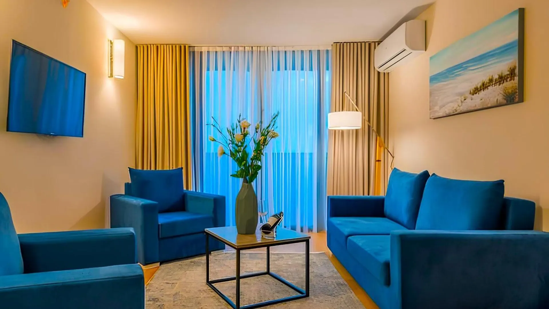 Beachfront Panoramic Apartments Μπατούμι